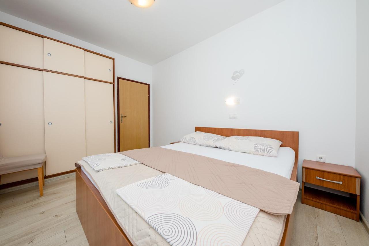Zeljko Apartmani Lopar Exterior photo