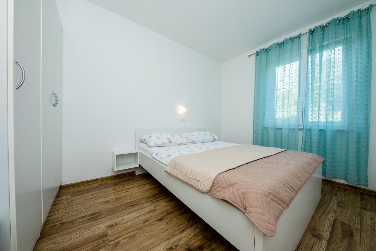 Zeljko Apartmani Lopar Exterior photo