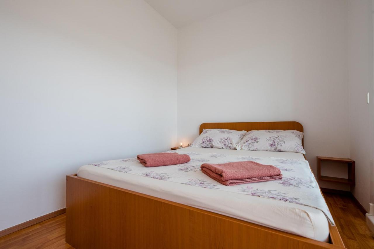 Zeljko Apartmani Lopar Exterior photo