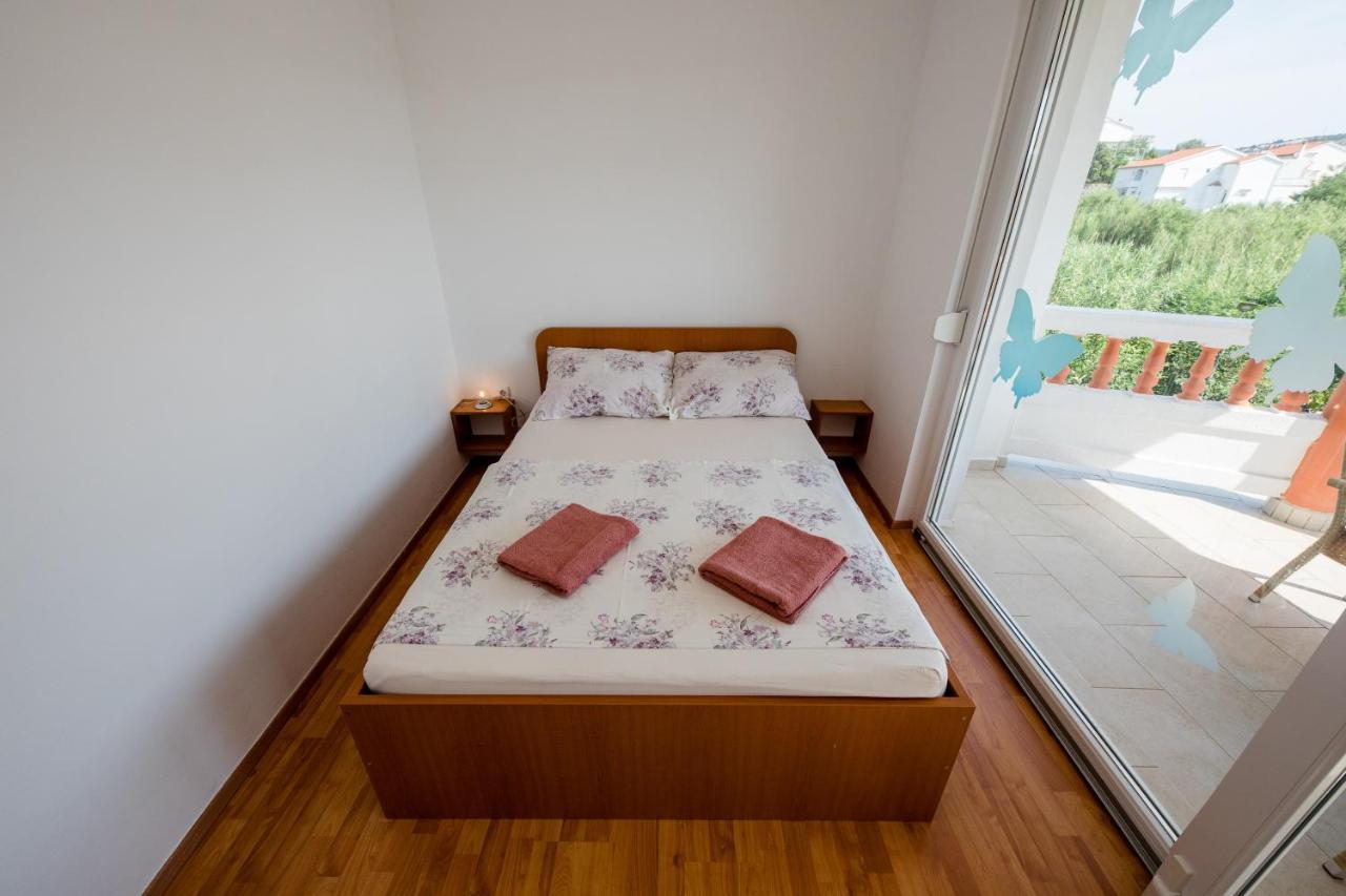 Zeljko Apartmani Lopar Exterior photo